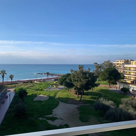 Mare 5 Appartement Ventimiglia Buitenkant foto